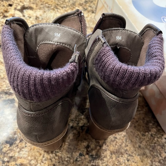 Mudd Distressed Explorer Heeled Ankle Boot - Picture 5 of 14